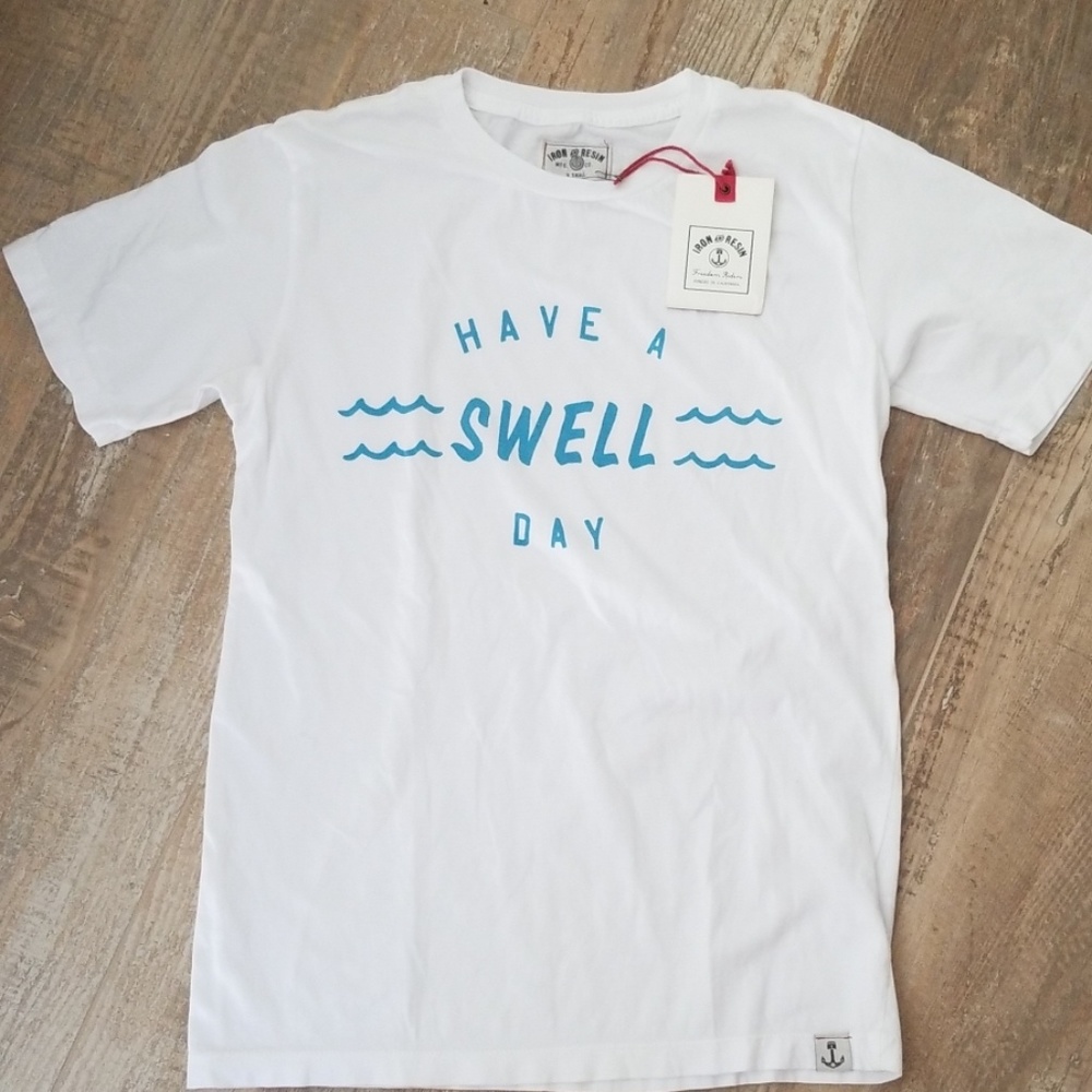 Iron & Resin l Swell Tee